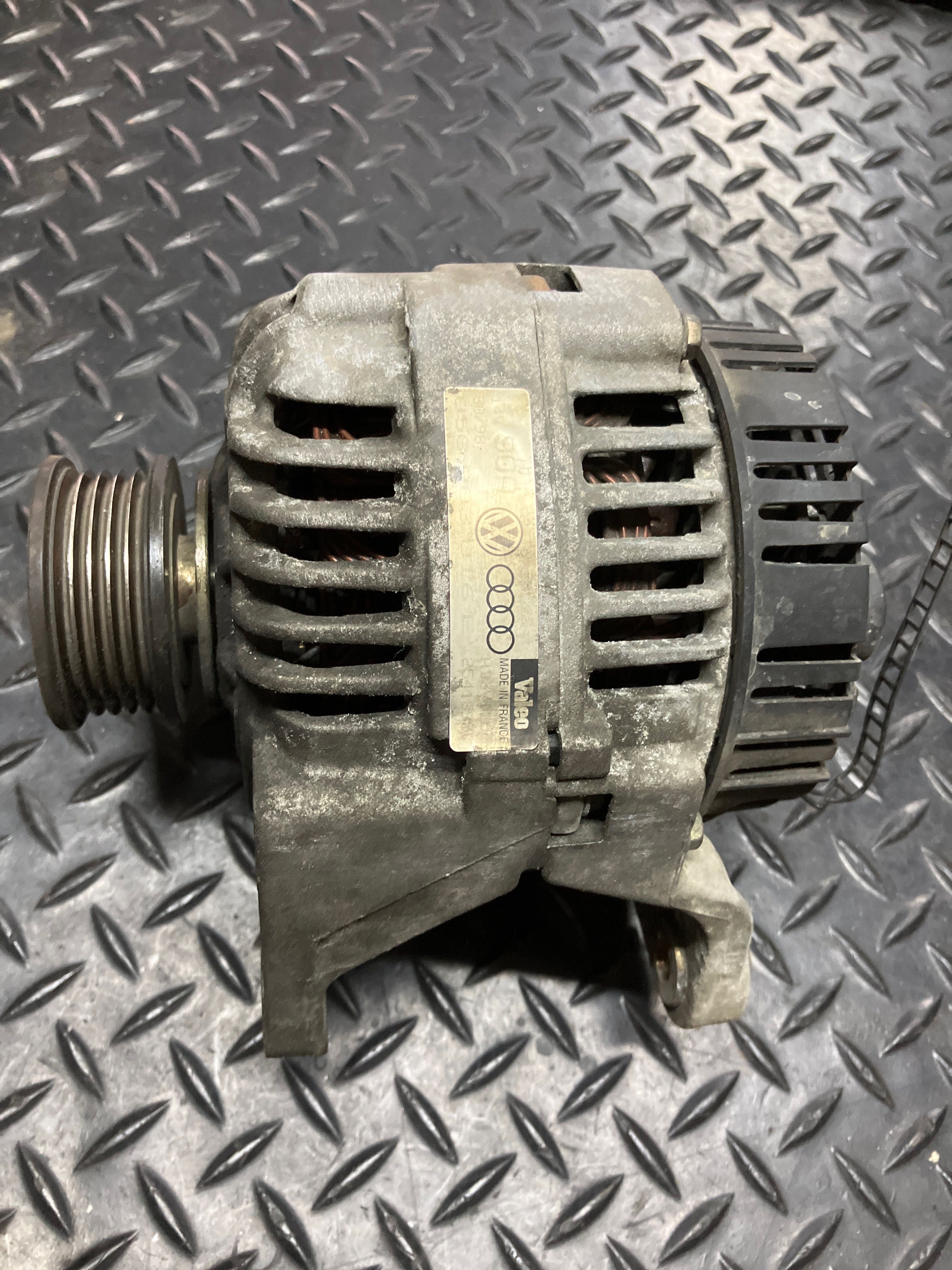 Audi A4 B5 - alternator