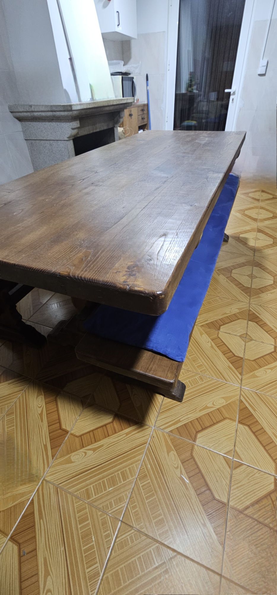 Mesa em madeira de carvalho maciço