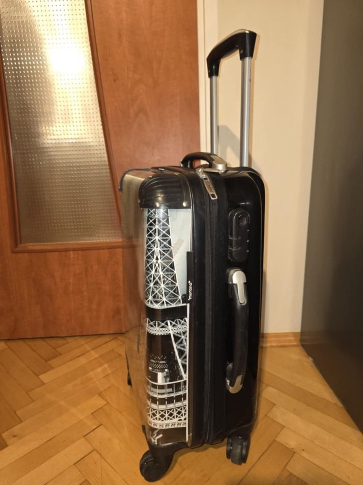Walizka w bardzo dobrym stanie