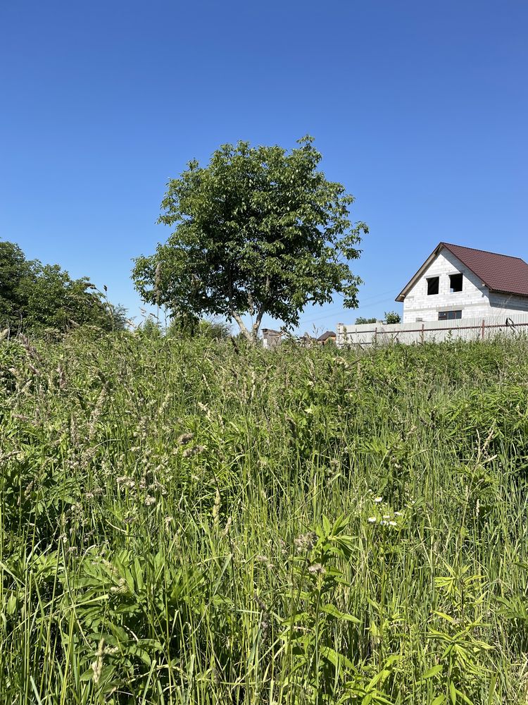 Продаю земельну ділянку під забудову.