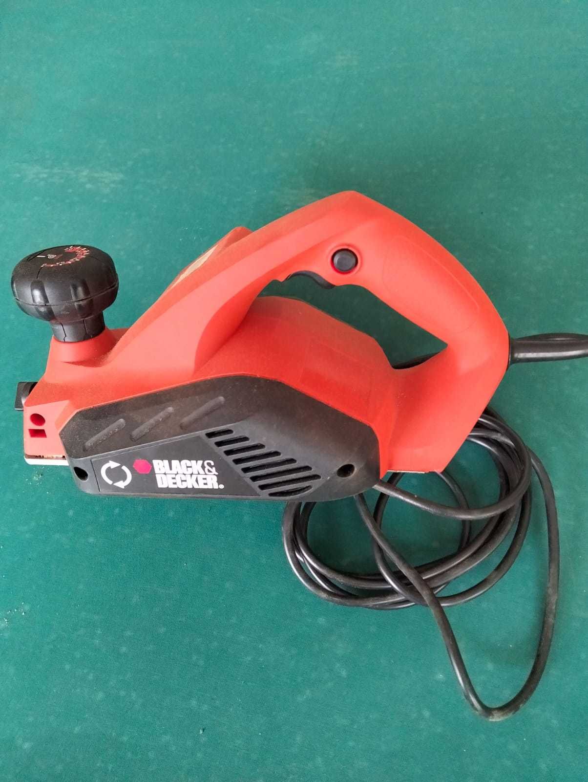 Plaina Elétrica (Black & Decker)