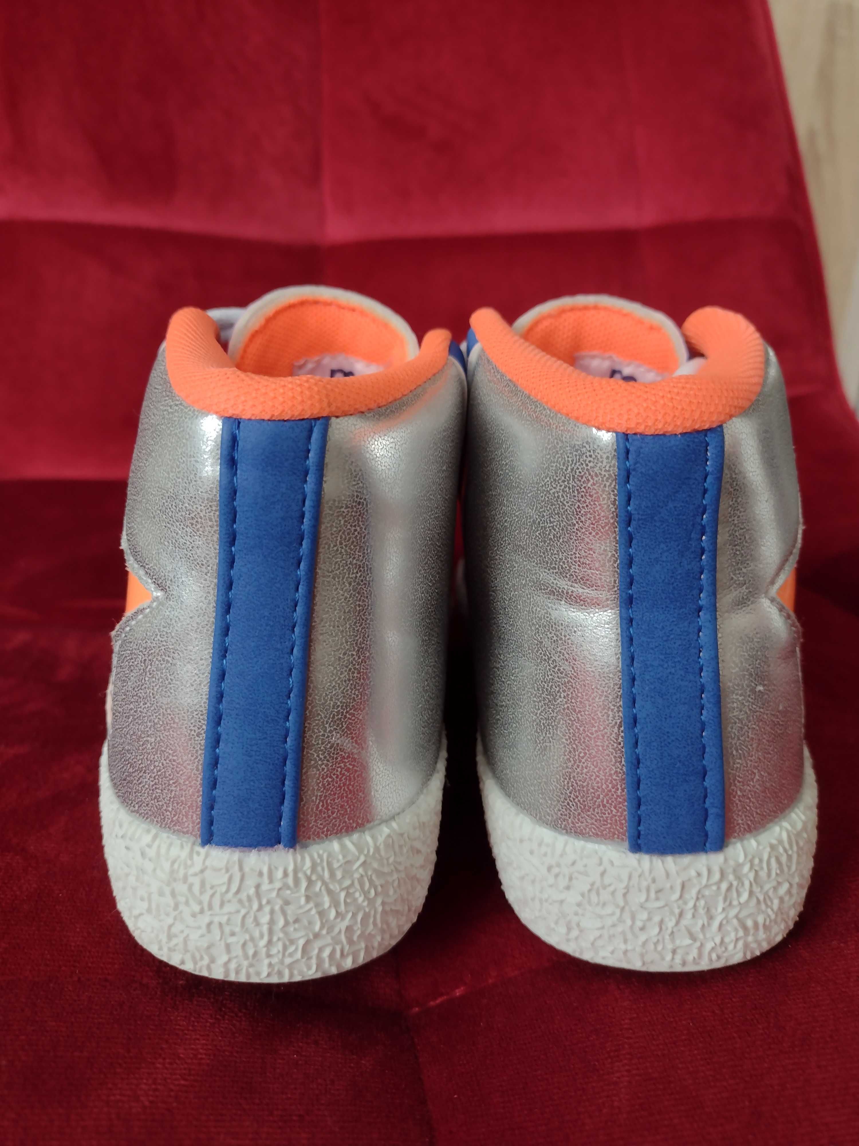 Buty dziecięce trampki Mothercare rozm 28