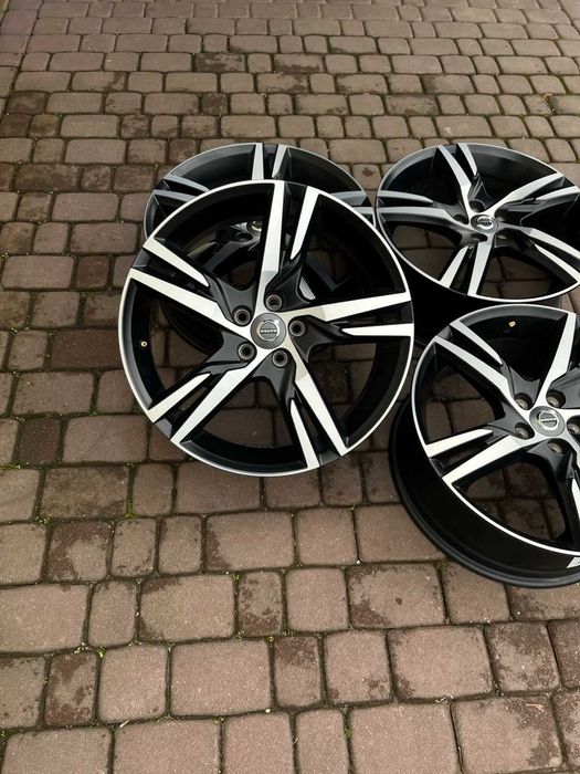 Oryginalne alufelgi Volvo 5x108 19 XC60 XC40 Bicolor R-Design