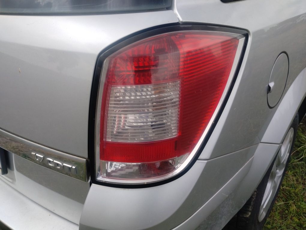 Opel Astra h lampa tył lift kombi