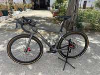 Bicleta de  Gravel em carbono ICE