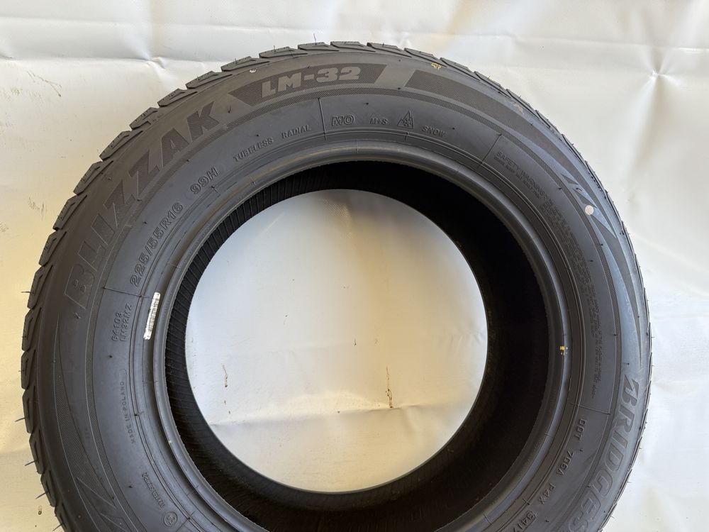 225/55/16 Bridgestone Blizzak LM-32 MO 99H 2017R (674)