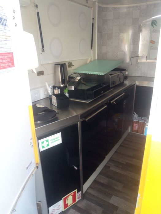 Elétrico Lisboa venda ambulante