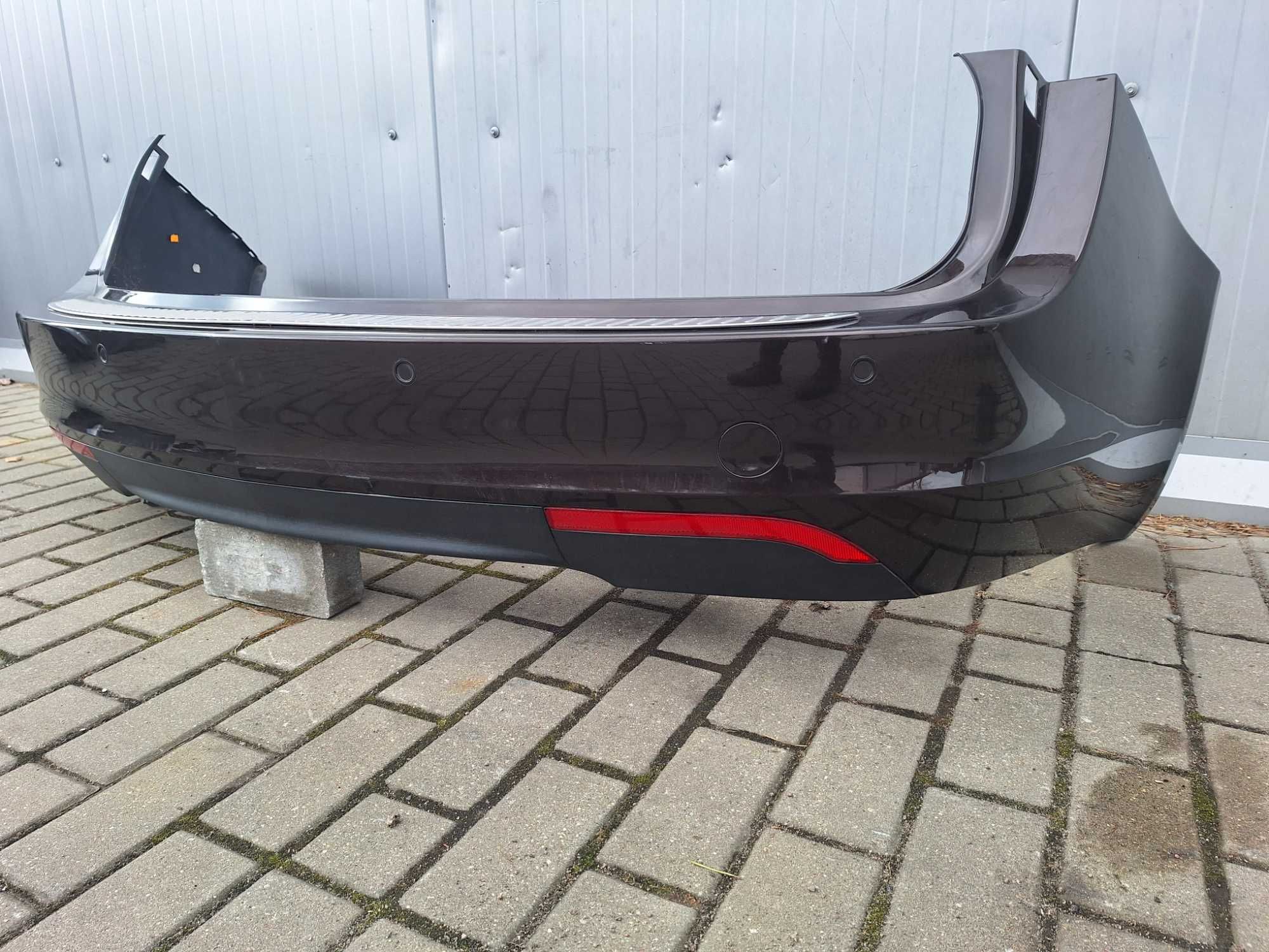 Zderzak tylny kombi Opel Insignia A FL Kod lakieru Z41C