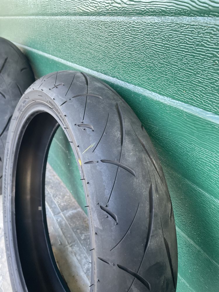 Pneus dunlop roadsport 2