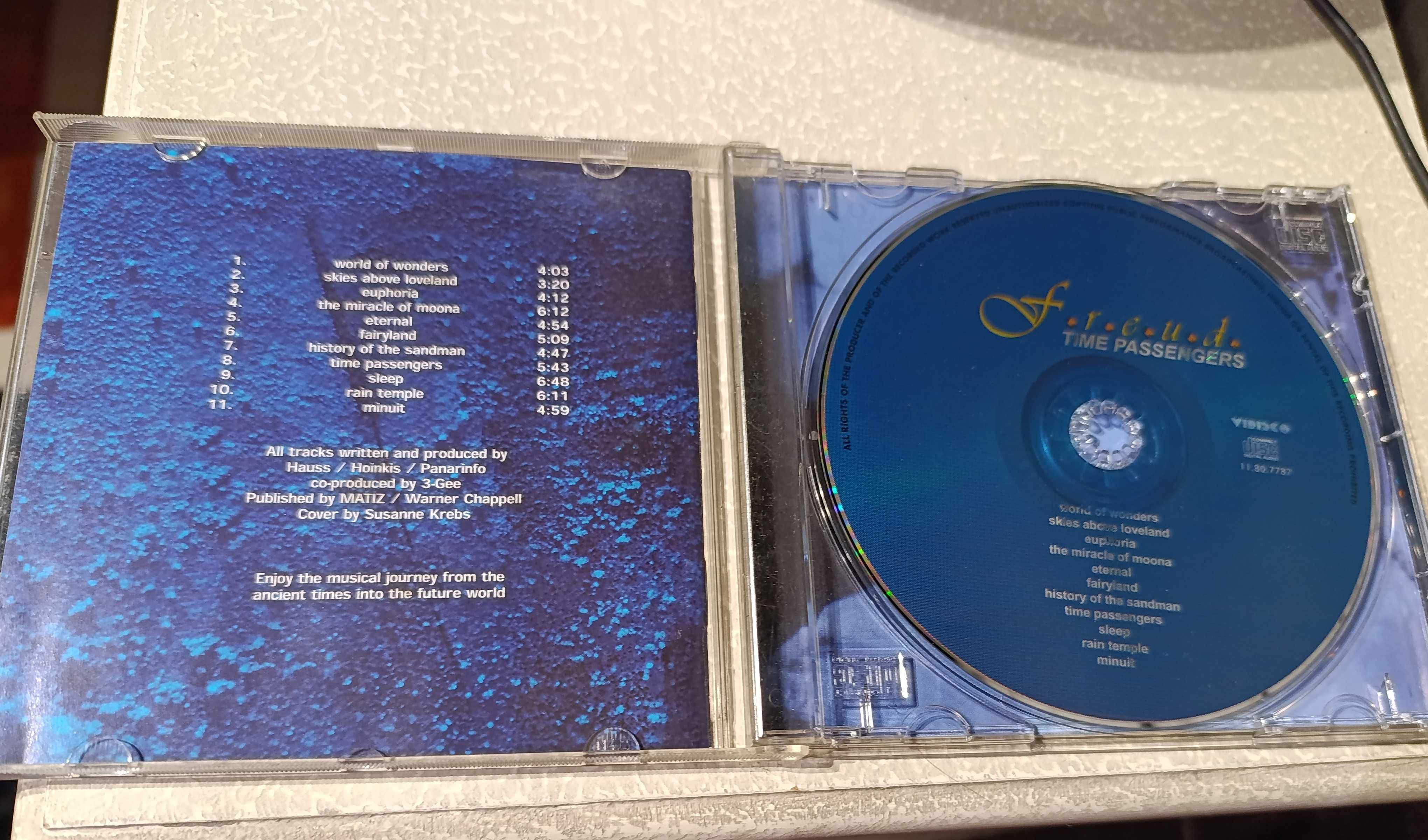CD F.r.e.u.d. - Time Passangers - inclui livro com as letras - Vidisco