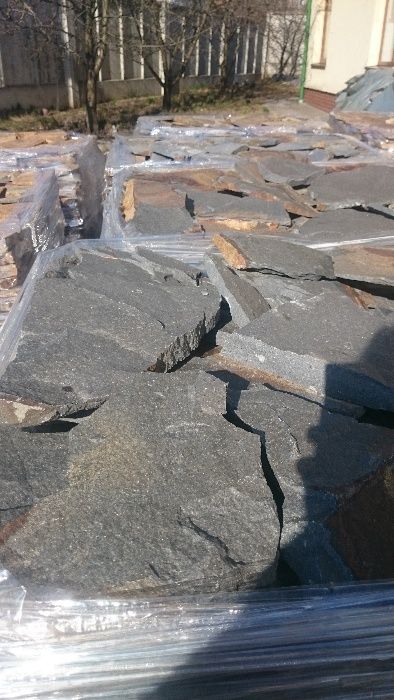 Пісковик. Закарпатський камінь.природній камінь.Бутовий камінь базальт