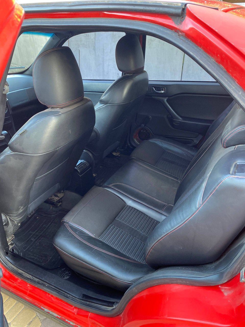Alfa Romeo 146  відчуйте себе в салоні ферарі