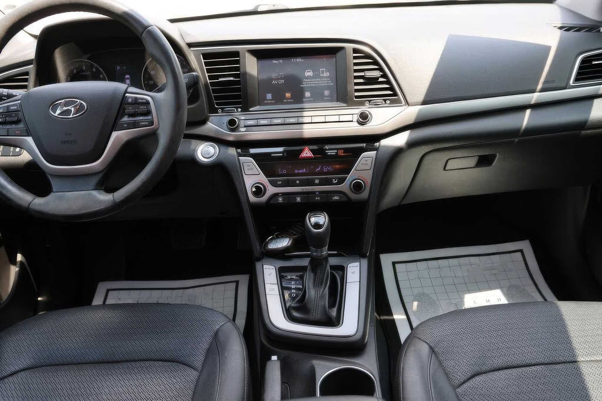 2017  Hyundai Elantra SE