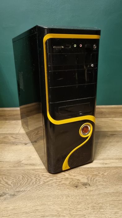 Komputer stacjonarny PC, AMD, Nvidia, 8GB, klawiatura i mysz, WIFI!