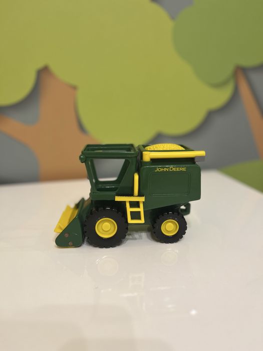 Іграшковий комбайн John Deere