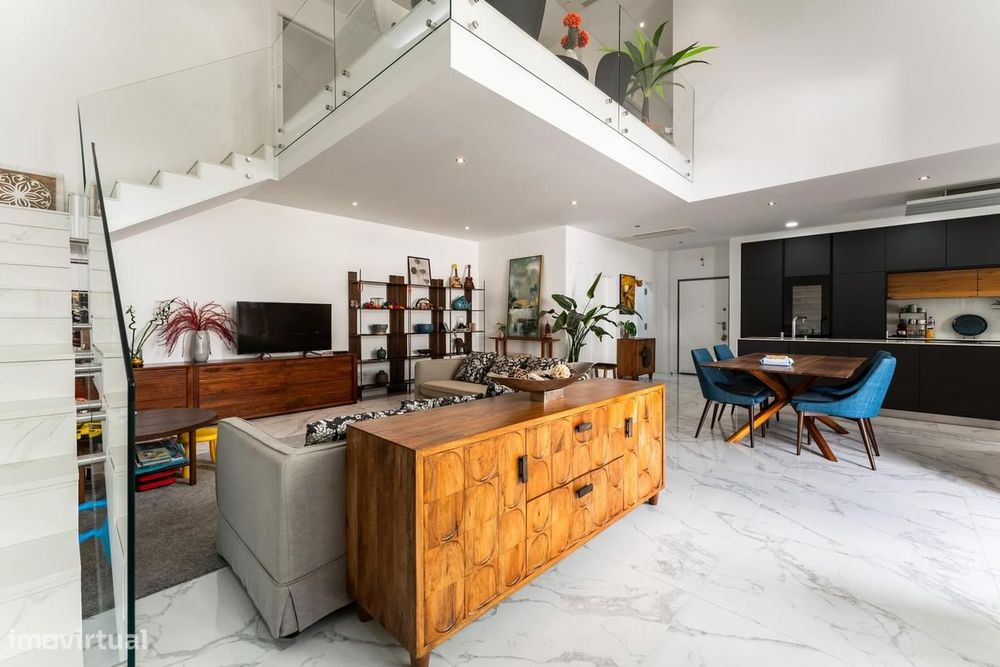 Duplex T3 com estacionamento, Montijo