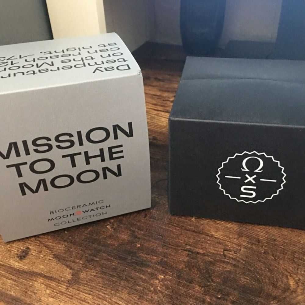 Omega x Swatch SO33M100 Moon - Black Friday -50% Rabatu