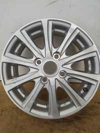 Felga Nissan 15" 5,5J 4x114,3 ET45 66,1