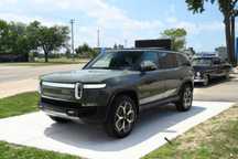 2022 Rivian R1S Launch Edition
