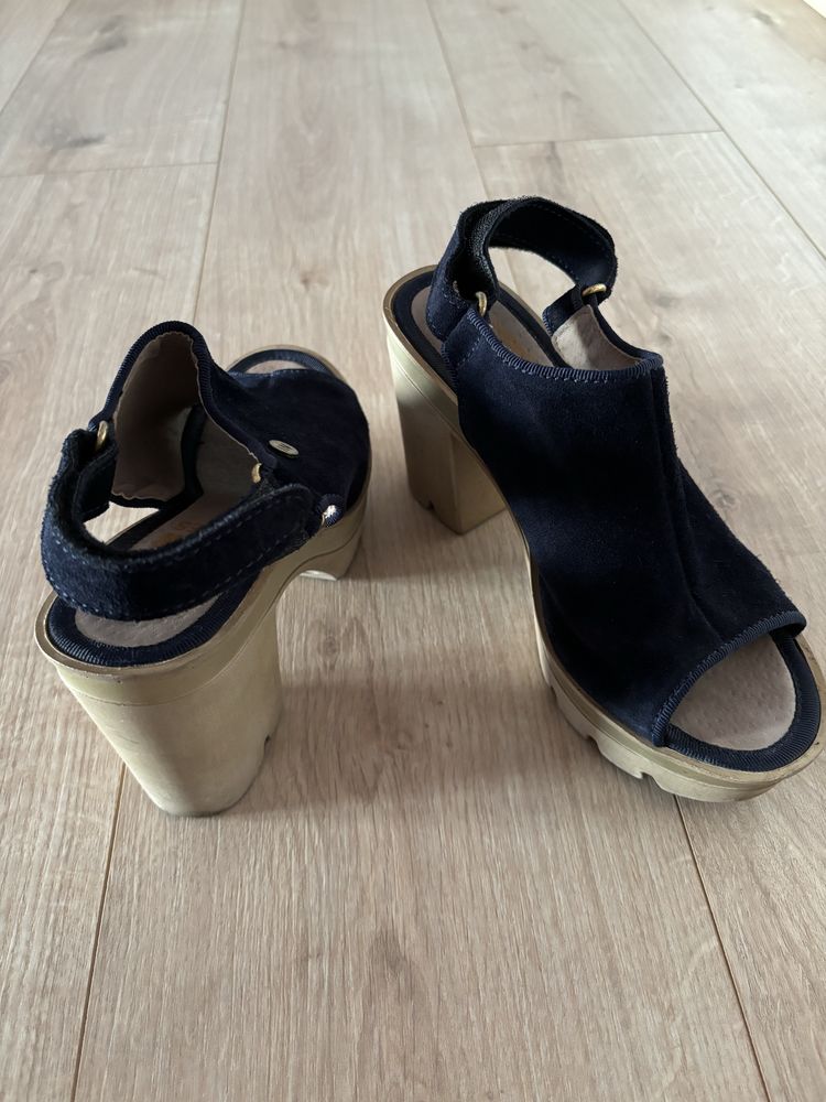 Sandalias salto alto azul N 36