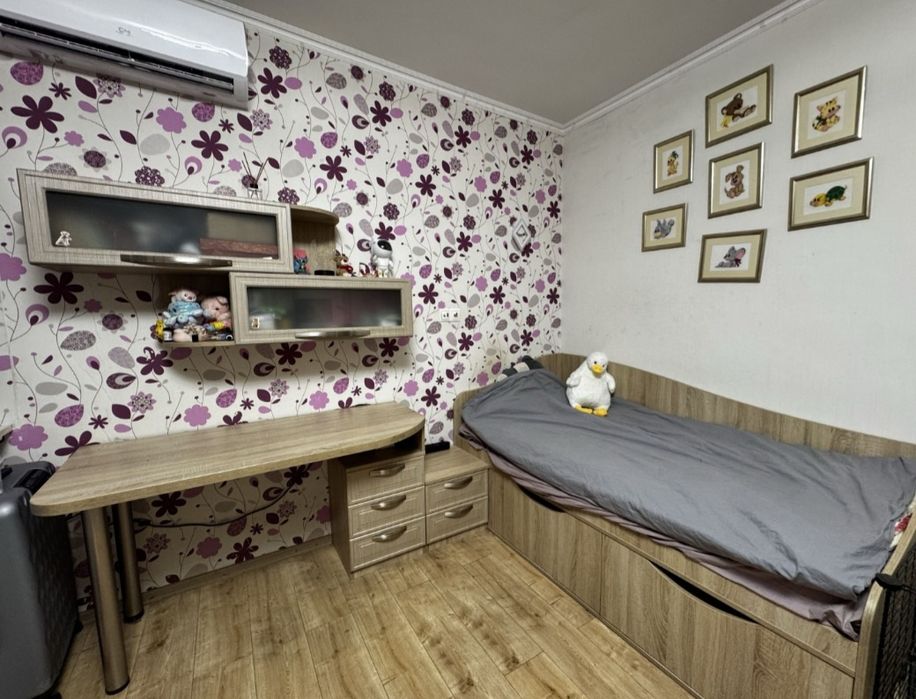 Ліжко односпальне з шухлядами