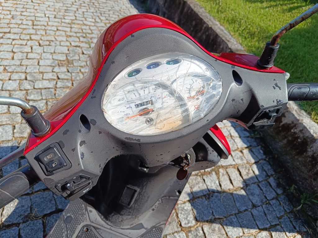 Moto Sym Fiddle ll 125cc | 2011
Ano 2016
Tudo funcionando, revisão em