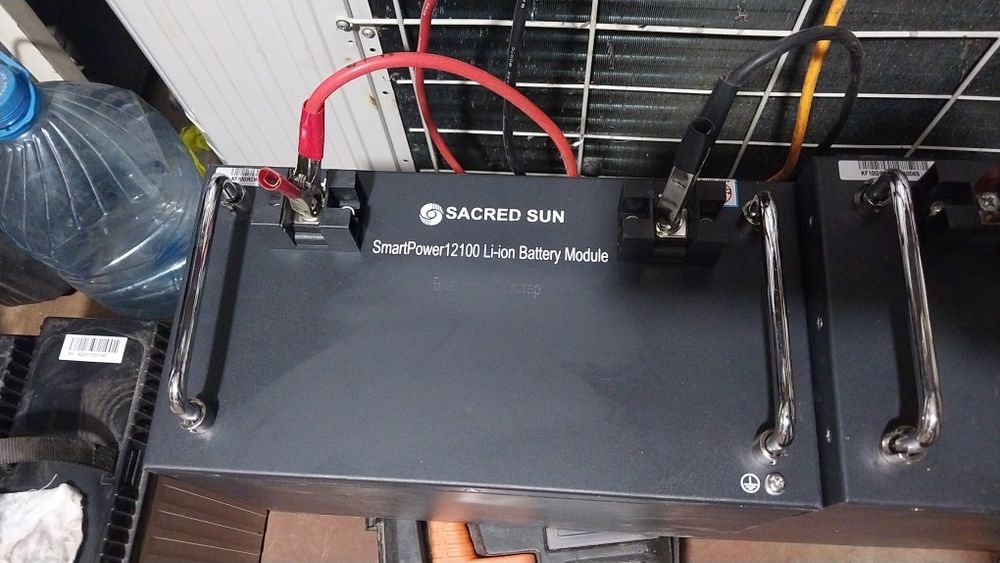 Продам литиевый LIFEPO4 аккумулятор 12в 100 ампер