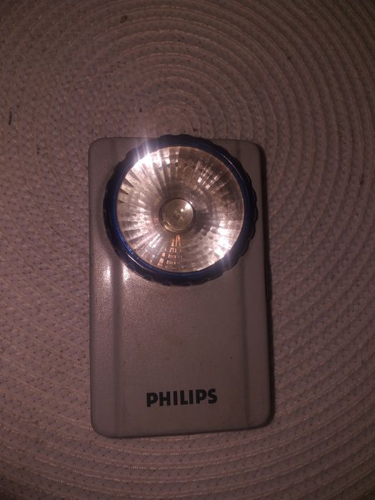 Stara płaska latarka Philips z okresu PRL