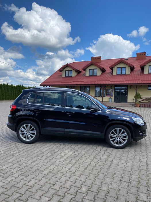 VW Tiguan/ 2.0 tdi /4x4/ hak
