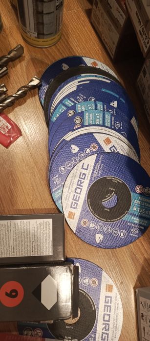 Wkręty gwoździe tarcze wiertła wszystko ze zdieć