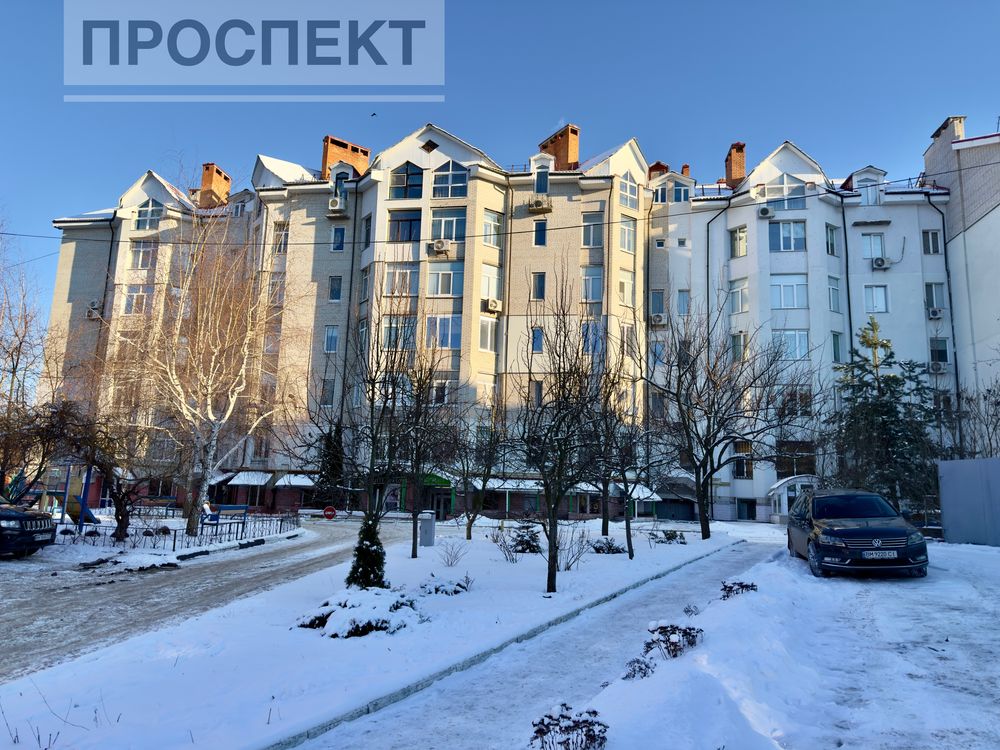 Продаж 4-х кімн.квартири з Авторским ремонтом вул. Петропавлівська .