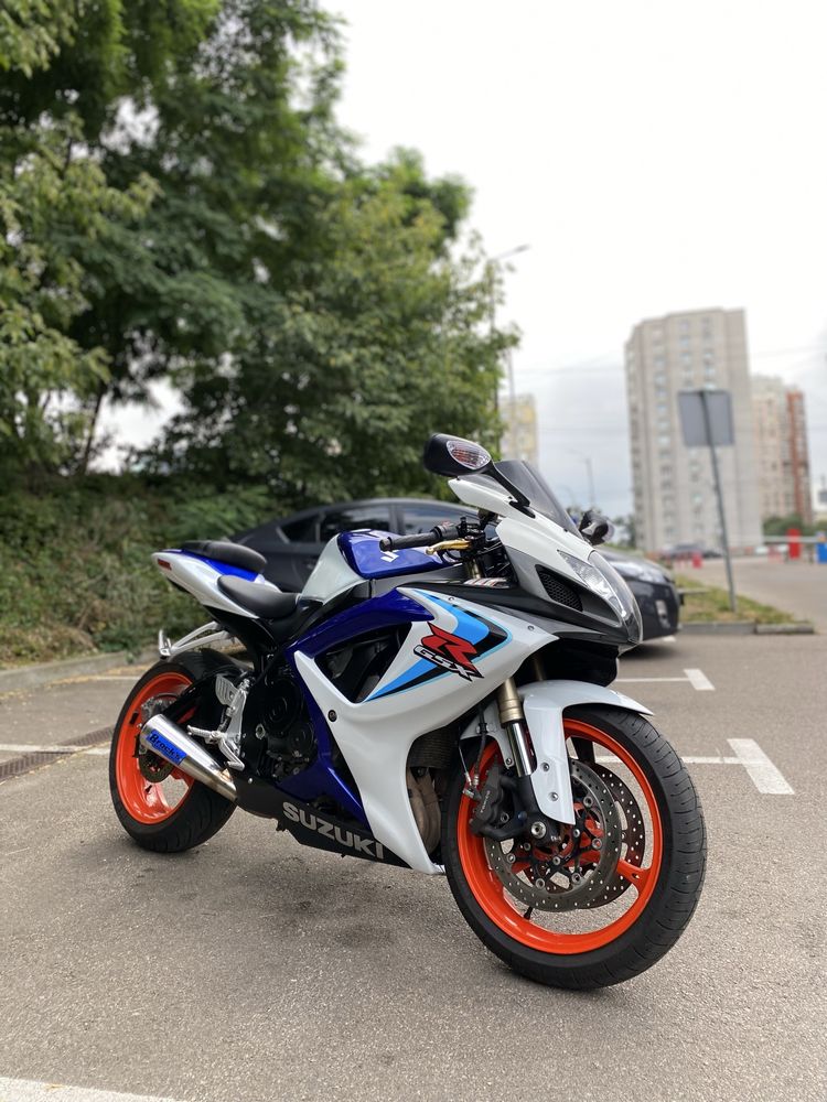 Продам Suzuki gsxr 600 k7