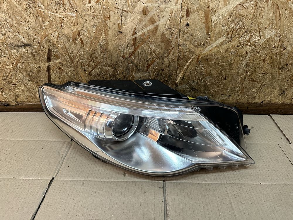 Передня права фара ксенон xenon Volkswagen Passat CC 2008-2012 дорест
