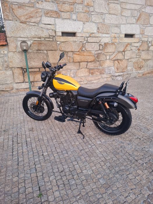 Vortex cafe racer 125 apenas 6000km
