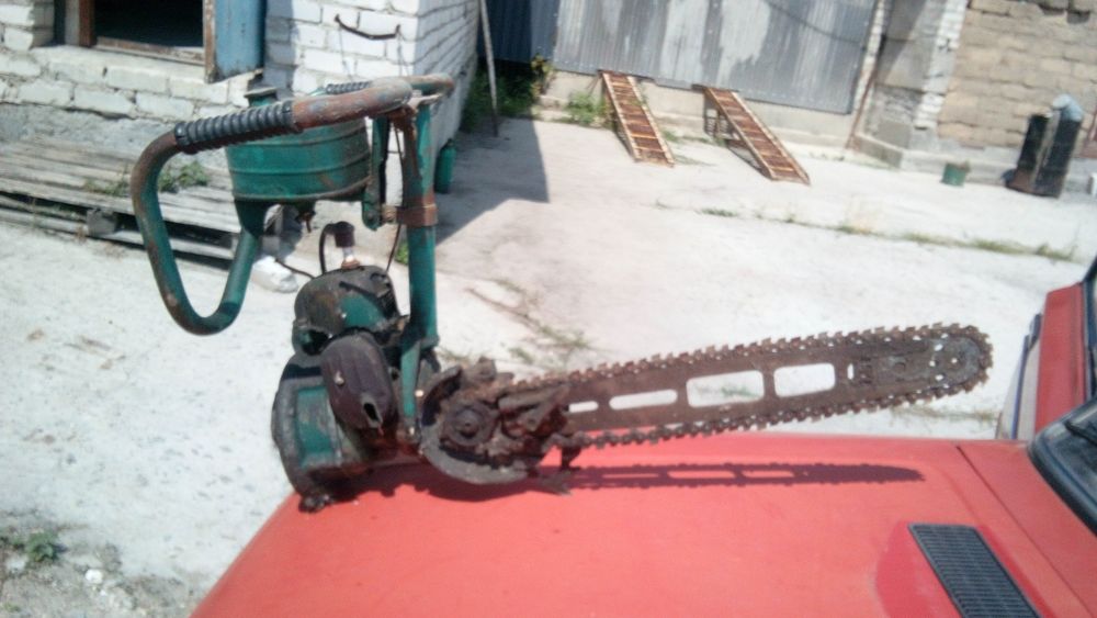 Бензопила старого образца