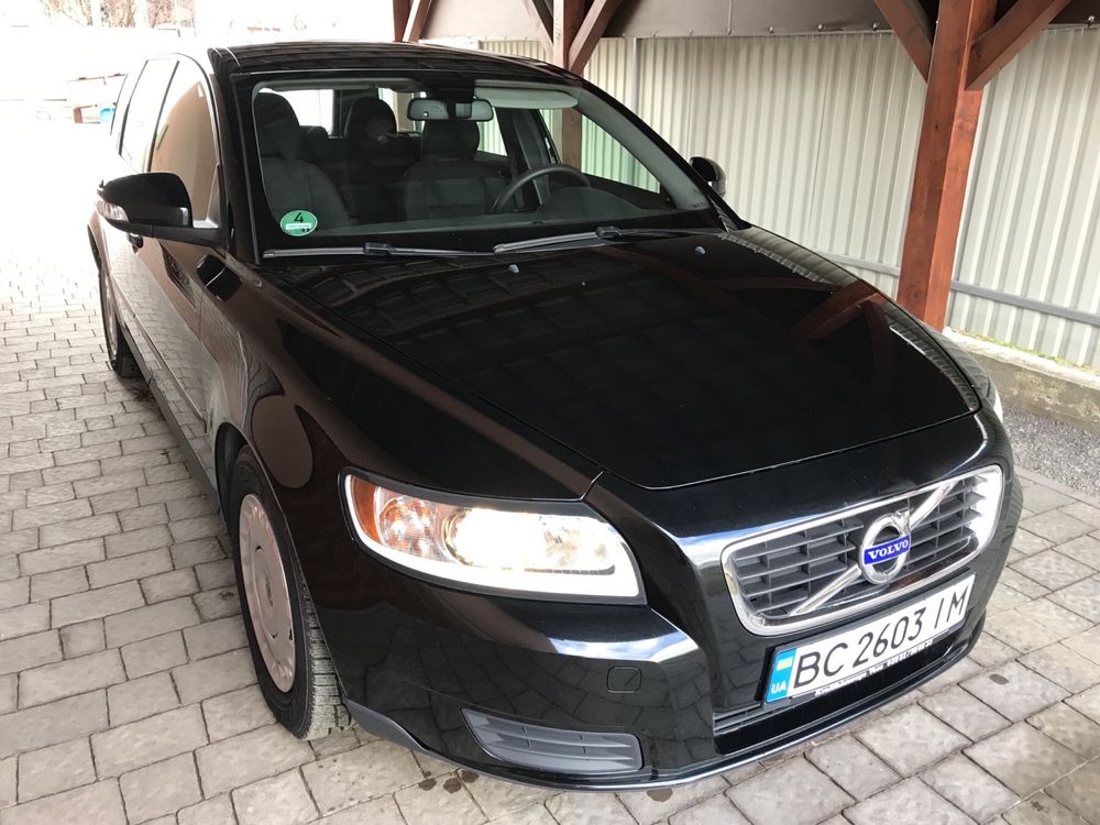 Volvo v50 2010р 1.6 d