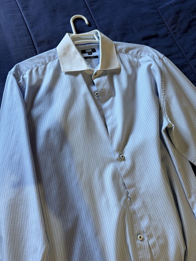 Fatos + Camisas Clássicos
