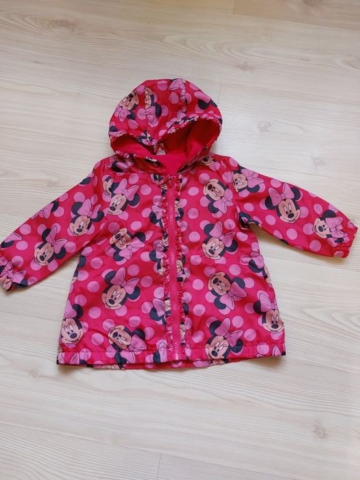 Куртка на дівчинку