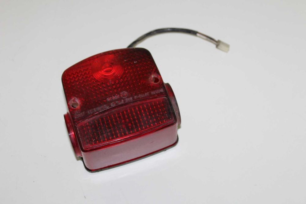 SUZUKI GT 250 lampa tył