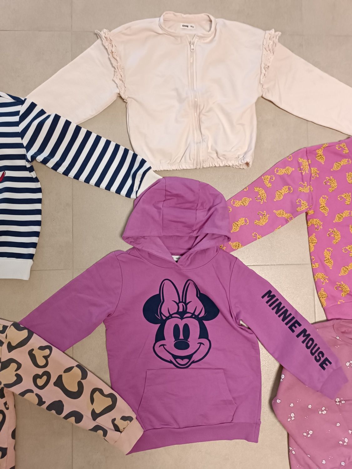 Zestaw 6 x bluza dziewczęca, Barbie, Minnie, panterka, rozmiar 128