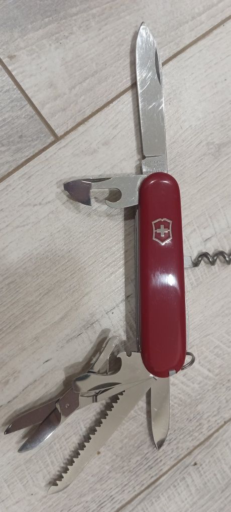 Нож швейцарський Victorinox Wenger спартан.кемпер