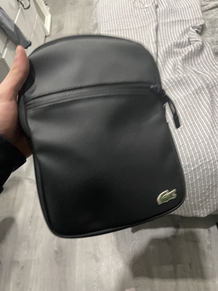 bolsa lacoste, como nova