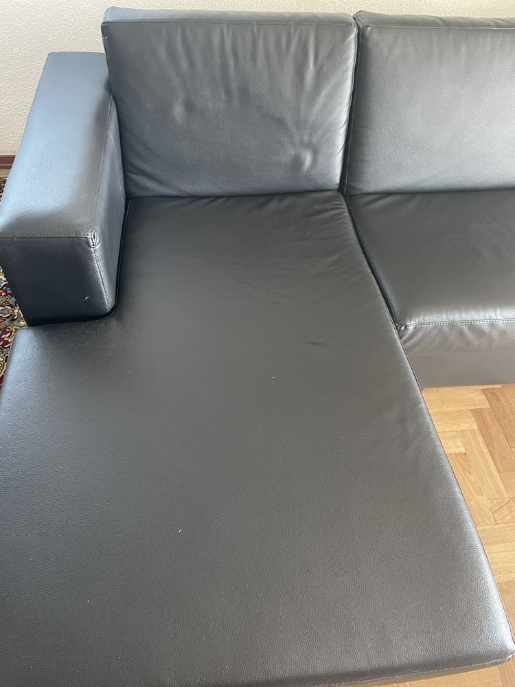 Sofa em pele chaise longue
