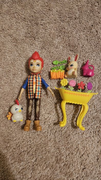 Lalka enchantimals kogut