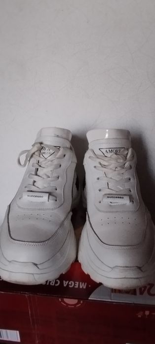 Женские кожаные кроссовки р.38