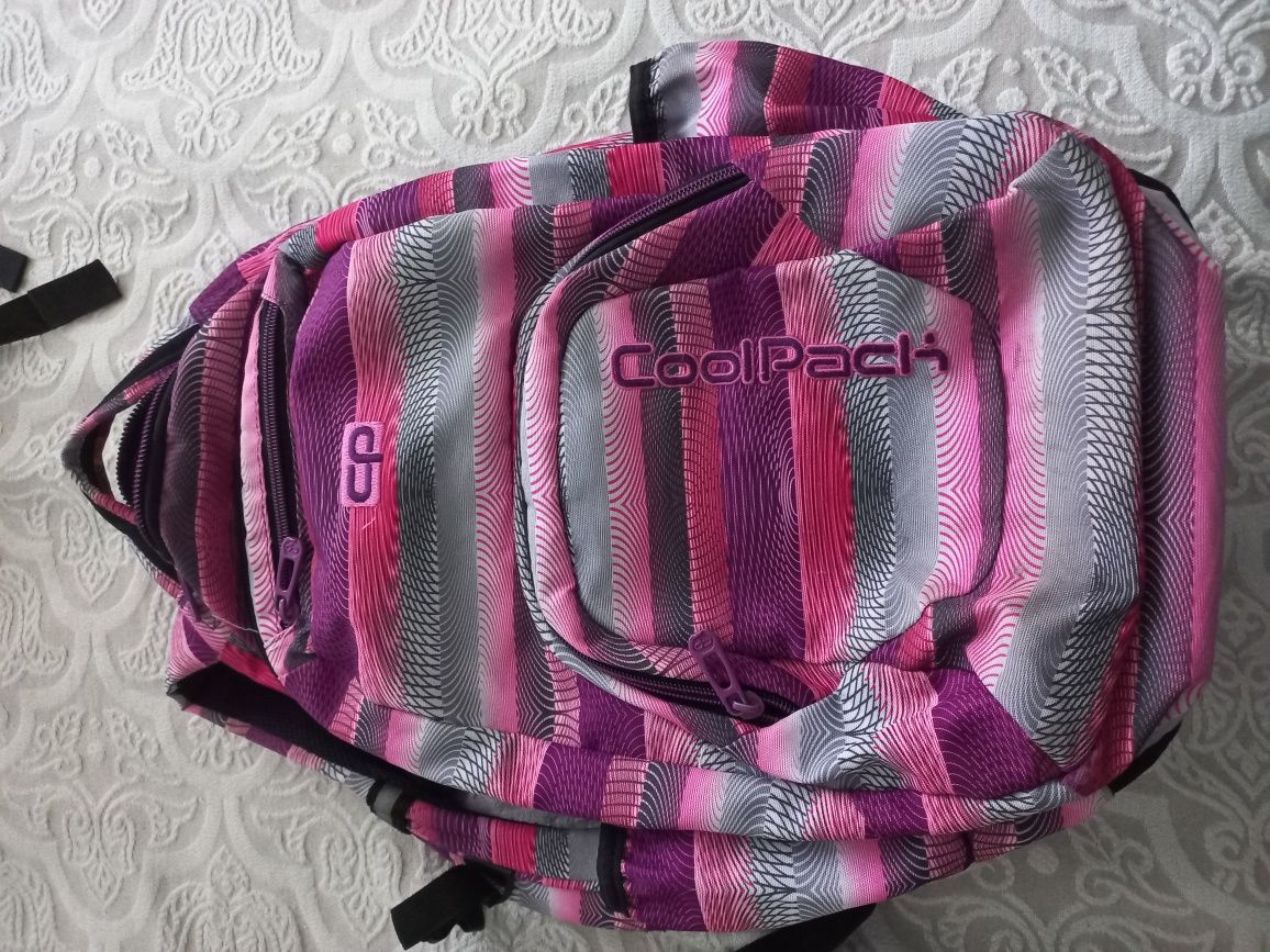 Plecak CoolPack dwukomorowy fioletowy, dwa piórniki i worek na kapcie