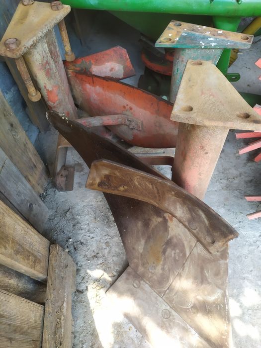 Pług , koło , krój , słupica , części do rozrzutnika 3,5t, Rama ,burty