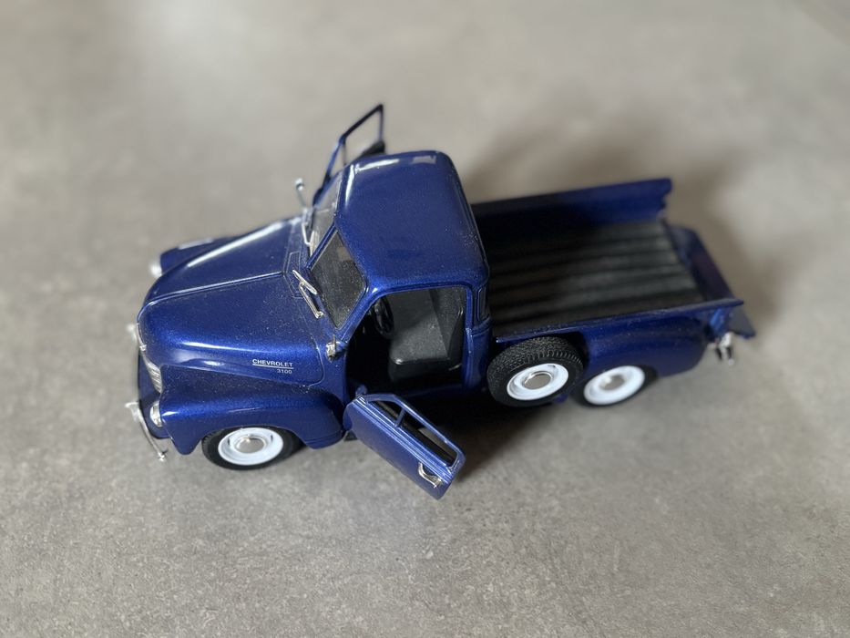 Model Welly skala 1/24 Chevrolet Pick Up 1953