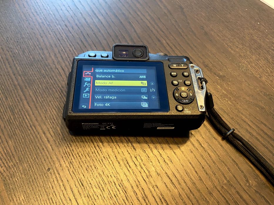 Câmera Digital Panasonic DC-FT7-K LUMIX 4K Impermeável Preta Sem Caixa