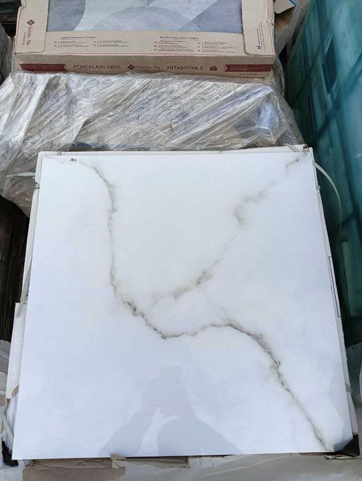 Белая Глянцевая Плитка под Мрамор На пол и Стены CARRARA 60х60 см